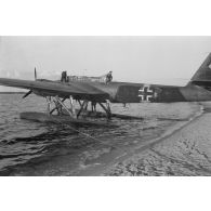Un hydravion He-115-B1 du Kuestenfliegergruppe-406, se prépare à décoller pour une mission.