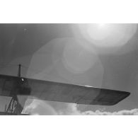 Une recrue du Nationalistischen Flieger-Korps (N.S.F.K.) aux commandes d'un planeur léger Schulgleiter SG 38.