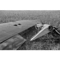 Débris d'une aile d'un avion soviétique abattu.