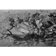 Débris d'une aile d'un avion soviétique abattu.