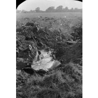 Débris d'une aile d'un avion soviétique abattu.