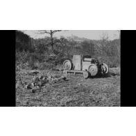 [Evolution d'engins blindés sur chenilles sur tout terrain.]