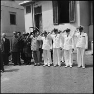 Cérémonie à l'amirauté d'Alger.