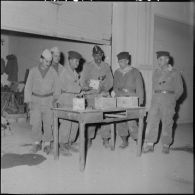 Quatre mines découvertes dans le sud par le 4e escadron du 2e régiment de chasseurs d'Afrique (RCA).