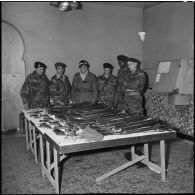Militaires de chaque unité ayant participé à la prise d'armes des rebelles.