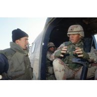 Exercice franco-américain d'héliportage d'une section de mortier de la 82e Airborne en ZDO (zone de déploiement opérationnel) Olive, par hélicoptères de transport Puma de l'ALAT (aviation légère de l'armée de terre).