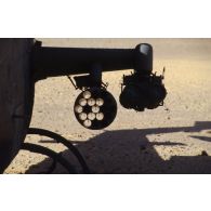 Hélicoptère de combat américain Bell-209 Huey Cobra dans le désert en ZDO (zone de déploiement opérationnel) Olive.