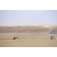 Manoeuvres et entraînement au tir Milan d'unités basées dans la région d'Hafar Al Batin. Vues aériennes des campements.