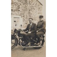 A Montigny. Avril 36. [légende d'origine]