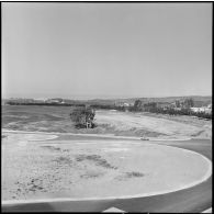 Vue du chantier et des bâtiments de l'état-major de l'armée de Terre de Ben Aknoun.