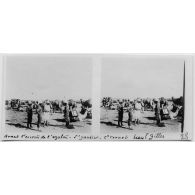 Avant l'escorte de l'Azalaï - lieutenant Gautier, capitaine Tonnot, lieutenant Gillles. [légende d'origine]<br>