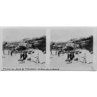 Arrivée au puits de Timissao - milieu du Sahara. [légende d'origine]