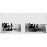 Goumiers Touareg - près d'Agadès. [légende d'origine]