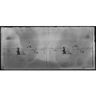 Le lieutenant Laibe à dos de dromadaire. [légende d'origine]