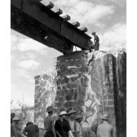 Acharnement : pont de 8 m. d'ouverture K 700+664 saboté à 2 reprises différentes 16/17 5-53 et 7/8 1-54. [légende d'origine]