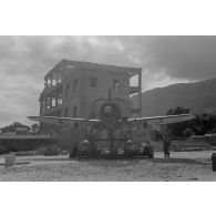 La maintenance d'un hydravion Arado Ar-196 immatriculé D1+GL du Aufklärungsgruppe.126.