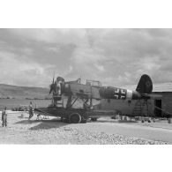 La maintenance d'un hydravion Arado Ar-196 immatriculé D1+GL du Aufklärungsgruppe.126.