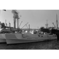 Une vedette rapide de la 3. Schnellboot-Flottille dans la baie de la Sude (Souda Bay) .