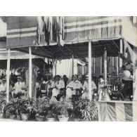 Prestation de serment du président Hoach. [description provisoire]