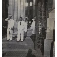 Prestation de serment du président Hoach. [description provisoire]