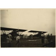 Escadre Vuillemin : 20 novembre 1933 -Ouakam - Potez 25. [légende d'origine]<br>