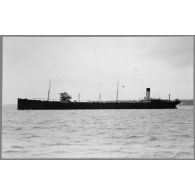 La Dordogne" 23 mars 34 - Pétrolier marine nationale. [légende d'origine]<br>