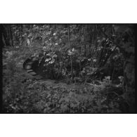 Fort du Mûrier. Plateforme Raguet pour 75 AA - 1991. [légende d'origine]