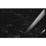 Fort du Mûrier. Plateforme Raguet pour 75 AA - 1991. [légende d'origine]