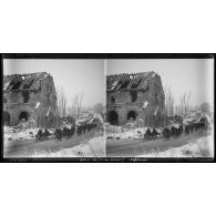 Cyclistes, Tracy-le-Val, 1917. [légende d'origine]