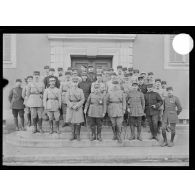 Etat-major de Castelnau, Colmar, novembre 1918. [légende d'origine]