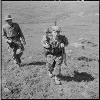 Lamy. 1er bataillon. 2ème classe 57 2/B, radio du commando.