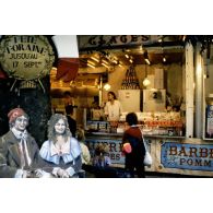 1989. Paris 1er. Jardin des Tuileries. Fête foraine pour le bicentenaire de la Révolution française.