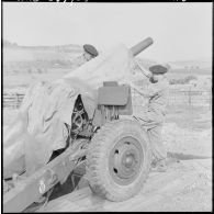 Tizi Ouzou. 3ème batterie du 2/93e régiment d'artillerie de montagne (RAM). Fin d'alerte à la batterie.