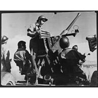 Canon anti-aérien de 40 mm Bofors du 55e groupe d'artillerie de l'Air (55e GAA) qui assure la protection du terrain d'aviation de Campo dell' Oro à compter du 21 septembre 1943.