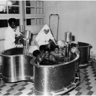 République malgache, Antsirabé, 1956. Centre de soins pour poliomyélitiques.