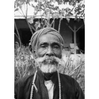 Archipel des Comores, Anjouan, 1953. Vieillard.