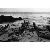 Archipel des Comores, Grande-Comore, 1952. Pirogues à balanciers.