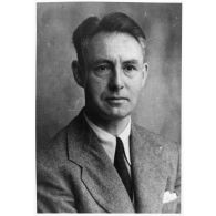 1983. M. Aubert de la Rue, géologue, né le 7 octobre 1901 à Genève. Recherches en Somalie et Djibouti.