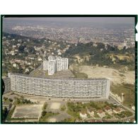 Argenteuil (95). Au premier plan, le groupe Champagne.