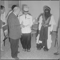 Cérémonie au profit de la fondation Maréchal de Lattre. [Description en cours]