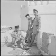 Les habitants de Tindouf. [Description en cours]