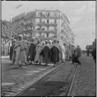 Cérémonie du 11 novembre à Alger. [Description en cours]