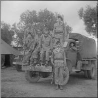 Action psychologique au marché à Bouira. [Description en cours]