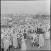 Action psychologique au marché à Bouira. [Description en cours]