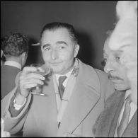 Arrivée des joueurs du stade Rennais à Alger. [Description en cours]