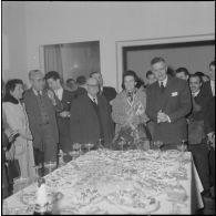 La troupe théâtrale du CRAD (Centre régional d'Art dramatique) d'Alger. [Description en cours]