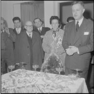 La troupe théâtrale du CRAD (Centre régional d'Art dramatique) d'Alger. [Description en cours]