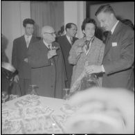 La troupe théâtrale du CRAD (Centre régional d'Art dramatique) d'Alger. [Description en cours]