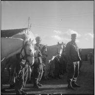 Vie quotidienne militaire. [Description en cours]