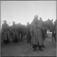 Vie quotidienne militaire. [Description en cours]